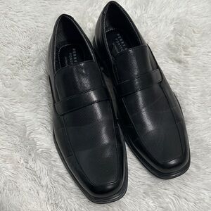 👛 Perry Ellis Ultra Foam Dress Shoe
